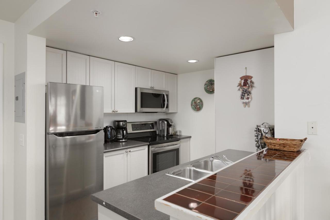 Tyndall Stone Lodge By Cozystay Signature Whistler Bagian luar foto