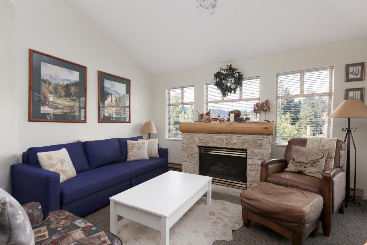 Tyndall Stone Lodge By Cozystay Signature Whistler Bagian luar foto