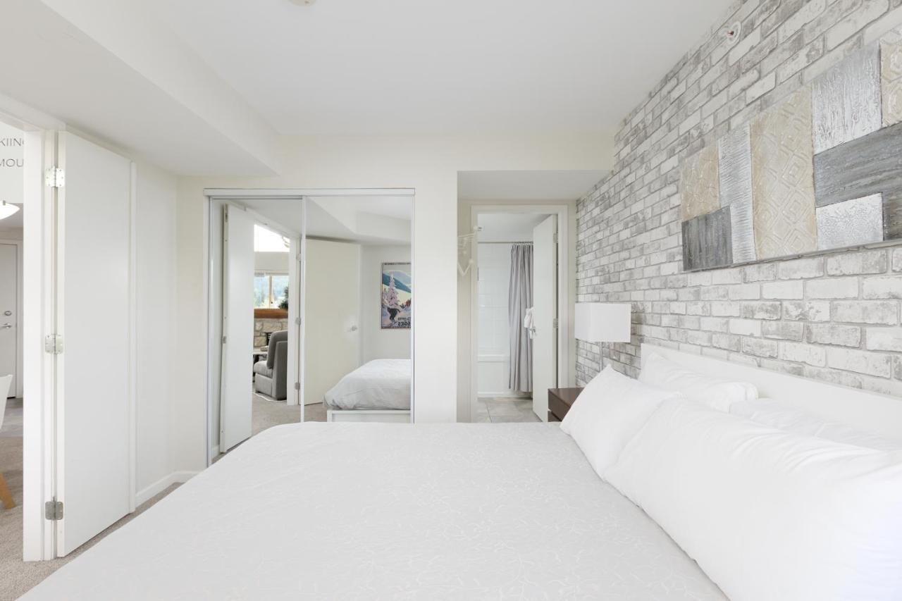 Tyndall Stone Lodge By Cozystay Signature Whistler Bagian luar foto