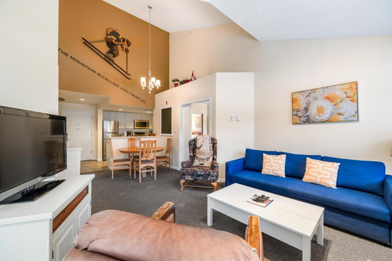 Tyndall Stone Lodge By Cozystay Signature Whistler Bagian luar foto