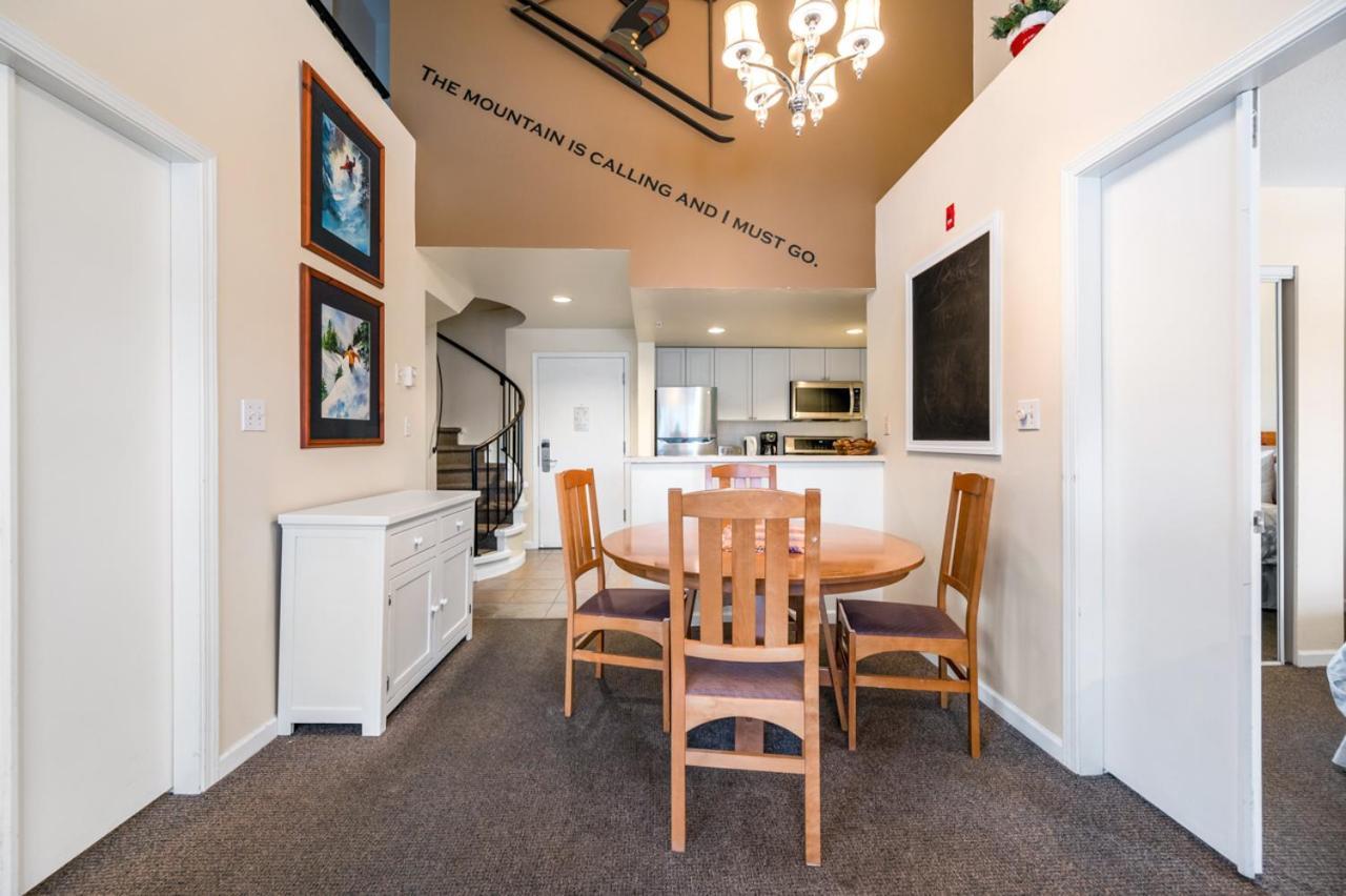 Tyndall Stone Lodge By Cozystay Signature Whistler Bagian luar foto
